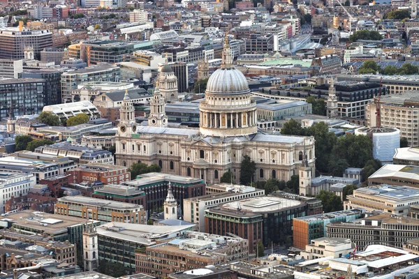 Vista aérea de Londres com a catedral de São Paulo — Fotografia de Stock