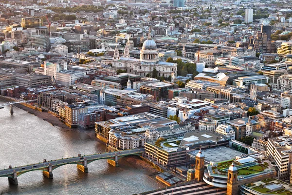 Aerial view over City of London, St Pauls cathedral, Thames river at sunset — Stock Photo, Image