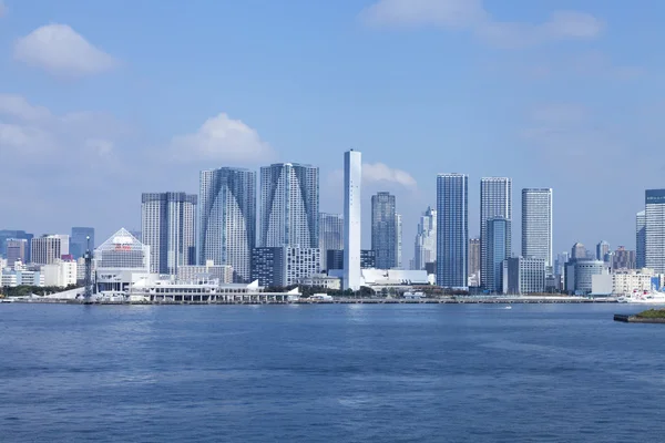 Waterfront dagtid stadsbilden i Tokyo storstads-stad — Stockfoto