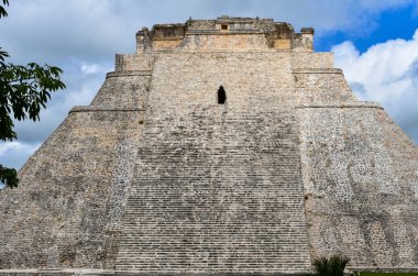Büyük Maya Uxmal Piramidi