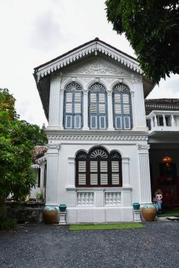 Phuket, Tayland 3 Eylül 2019, Chinpracha Evi şehrin özellikle güzel ve iyi korunmuş Portekiz villalarından biridir.