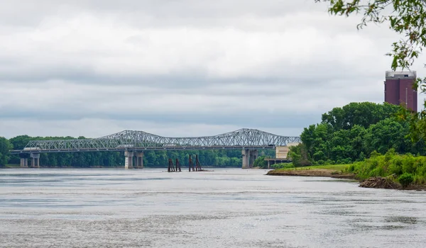 Blanchette Memorial Bridge Sobre Río Missouri —  Fotos de Stock