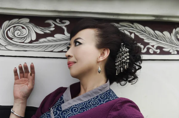 Frau in traditioneller chinesischer Sprache — Stockfoto