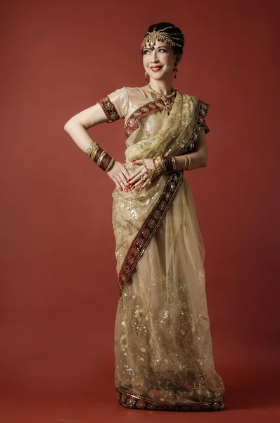 Asian woman in traditional clothing — Stock Photo, Image