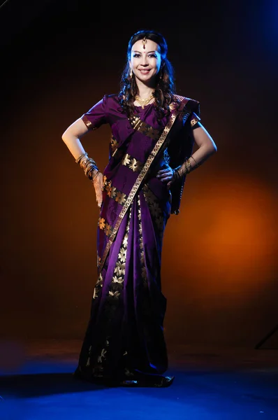 Asian woman in traditional clothing — Stock Photo, Image