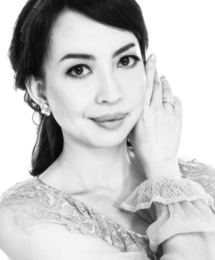 kız yüz - siyah beyaz