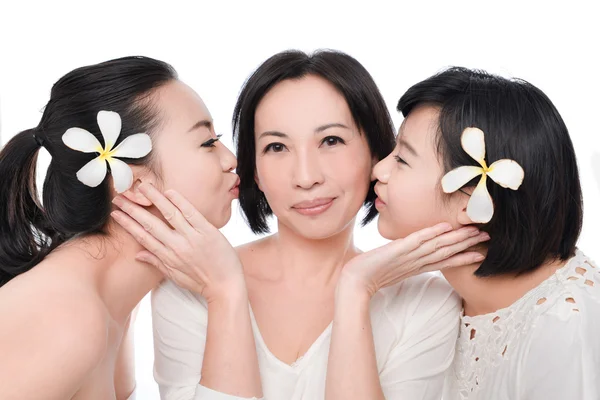 Fille et mère souriantes , — Photo