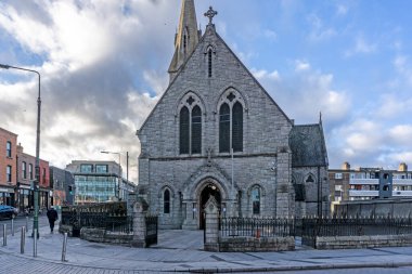 Ringsend, Dublin, İrlanda 'daki Aziz Patrick Katolik Kilisesi. 1859 'da Başpiskopos Cullen tarafından açıldı..