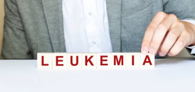 Kelime LUPUS ahşap yapı taşlarından yapılmış