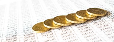 Muhasebe raporları arka planında para, para biriktirme veya finansal konsept.