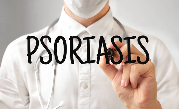 Médecin Écrivant Mot Psoriasis Avec Marqueur Concept Médical — Photo