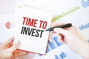 İlgiye mesaj zamanı ile not et. Diyagram ve beyaz arkaplan