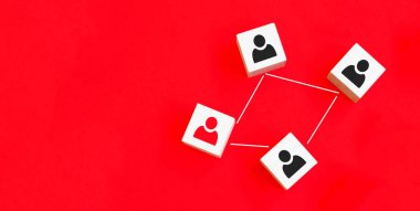 Tahta küp blok yazdırma ekranı kişisi simgesi, sosyal ağ ve takım çalışması konseptini örgütlemek için bağlantı ağı bağlantısını sağlayan simge.