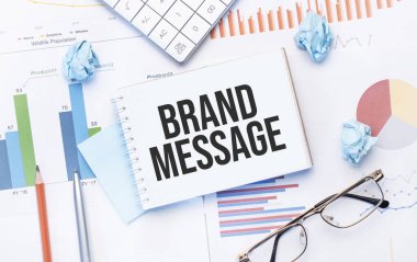 Tex Brand 'in iş haritalarında, kaleminde ve işlerinde kullandığı not: