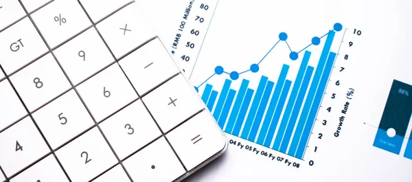 Grafico Con Penna Calcolatrice Concetto Finanziamento — Foto Stock