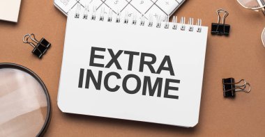 Not defterine kalem, gözlük ve hesap makinesiyle ekstra gelir