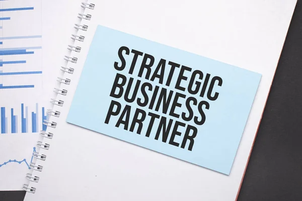 Paper Plate Text Strategic Business Partner Diagram Notepad Blue Background — Stock Photo, Image