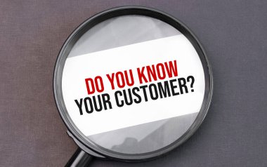 Müşteri sözcüğünü büyüteçle kağıda döktüğünü biliyor musun?.