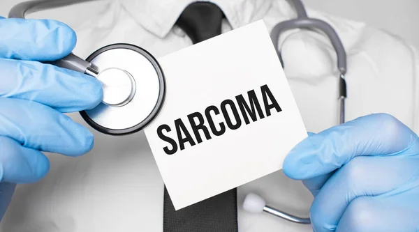 Dottore Holdnd Stetoscopio Foglio Carta Woth Sarcoma Testo Concetto Medico — Foto Stock