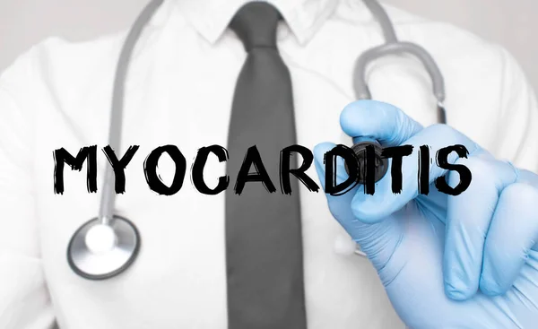 Medicijnconcept Dokter Schrijft Het Woord Myocarditis Afbeelding Van Een Hand — Stockfoto