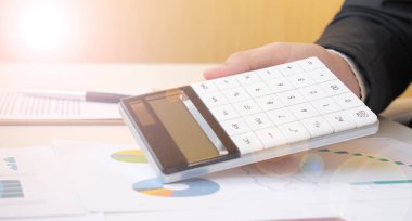 başarılı muhasebeci ofis cinsinden finansal veriler ile çalışma