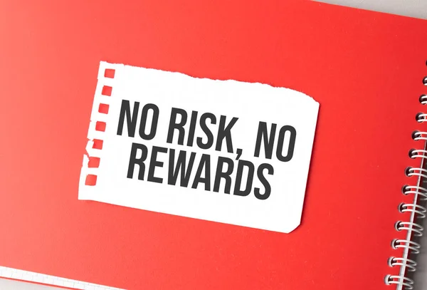 Slovo Žádné Riziko Žádné Odměny Roztrhaném Papíru Červeném Notepadu — Stock fotografie