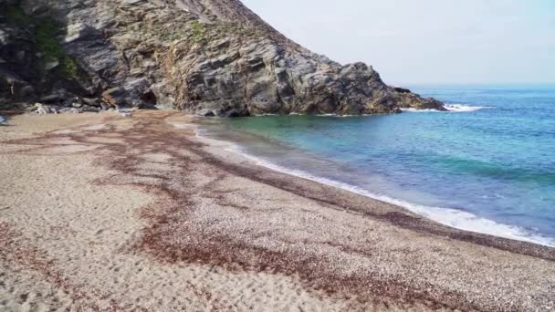 Een Betoverend Uitzicht Een Strand Met Turquoise Zee Sardinië Kust — Stockvideo