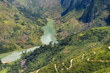 Ha Giang 'daki Nho Que Nehri.
