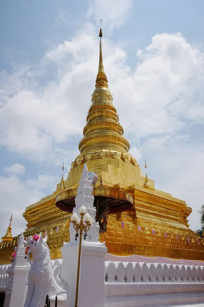 Krásná Starověká Velkolepá Zlatá Pagoda Chrámu Wat Pumin Pratad Severu — Stock fotografie