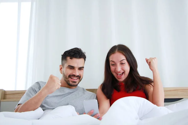 Smiling Caucasian Couple Love Relaxing Funny Online Shopping Gamming Social — Stock Photo, Image
