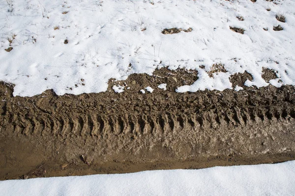 Konsistensen Slitbanan Ett Bilhjul Lera Och Snö — Stockfoto