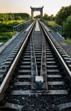 Raylar perspektifte..