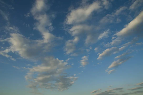 Felhők Esti Égbolton — Stock Fotó