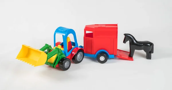 Plastic Speelgoed Veelkleurige Auto Geïsoleerd Witte Achtergrond — Stockfoto