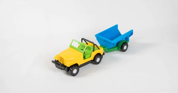 Plastikspielzeug Bunte Autos Isoliert Auf Weißem Hintergrund — Stockfoto