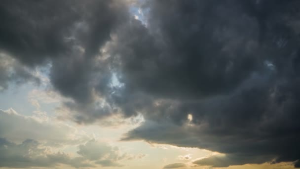 Céu Bonito Com Fundo Nuvens Azul Escuro Nuvens Pôr Sol — Vídeo de Stock