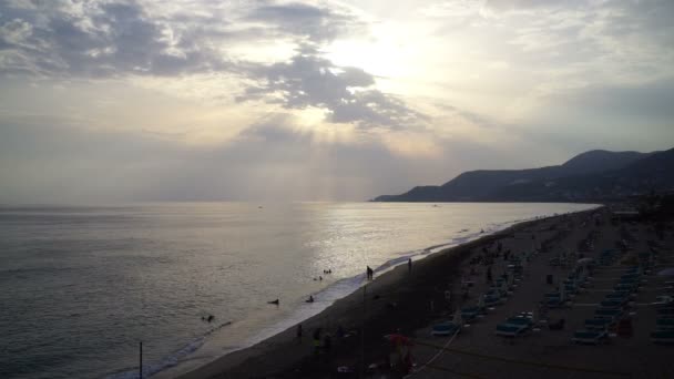 Zonsondergang Boven Alanya Strand Turkije Prachtige Wolken Boven Middellandse Zee — Stockvideo