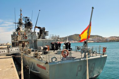 İspanya liman kentleri demirledi denizciler taşıma savaş gemisi