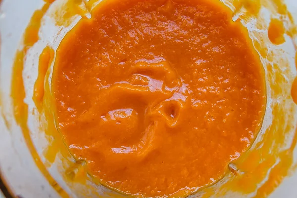 Havuç ve Balkabağı Sağlıklı Meyve Smoothie veya Blender Üst Görünümü Yakın