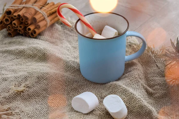 Coffee Cup with Marshmallow on Linen Bokeh Defocused — Stock Photo, Image