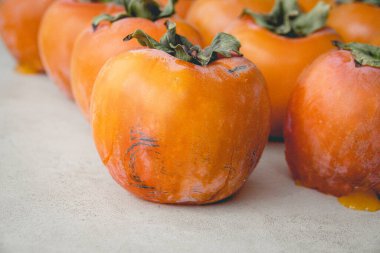 Mutfak Masası Kopyalama Alanında Sulu Hurma 