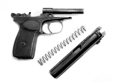 izole üzerinde beyaz arka plan Makarov sistem tabanca demonte