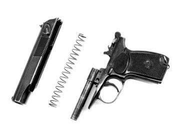 izole üzerinde beyaz arka plan Makarov sistem tabanca demonte
