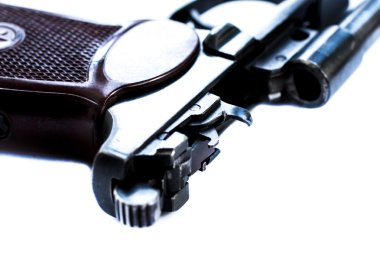 izole üzerinde beyaz arka plan Makarov sistem tabanca demonte