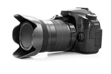 Beyaz bir arka plan üzerinde izole Dslr fotoğraf makinesi.