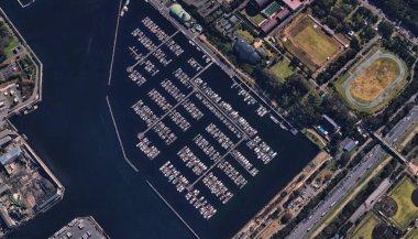 Japonya, başkent Tokyo kıyıları, altyapı, konut binaları, köprüler, eğlence ve körfezler