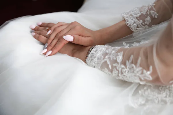 Cute Bride Folded Her Hands Beautiful Manicure Her Wedding Dress — Stock Photo, Image