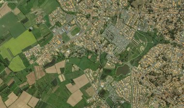 2019 'da Bretigny-sur-Orge' un kıyı, caddeleri ve altyapısı kuş bakışı bir bakış açısıyla ele alındı.