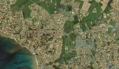 2019 'da Bretigny-sur-Orge' un kıyı, caddeleri ve altyapısı kuş bakışı bir bakış açısıyla ele alındı.