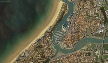 2019 'da Bretigny-sur-Orge' un kıyı, caddeleri ve altyapısı kuş bakışı bir bakış açısıyla ele alındı.